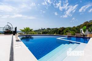 Дом 202м², 3-этажный, участок 10 сот.  