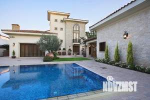 Дом 350м², 2-этажный, участок 9 сот.  