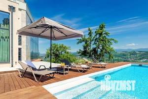 Коттедж 360м&sup2;, 2-этажный, участок 8 сот.  