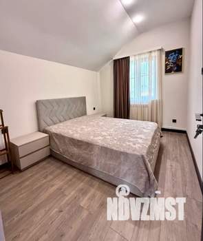 Дом 230м², 2-этажный, участок 5 сот.  
