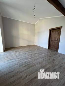 Дом 290м², 2-этажный, участок 7 сот.  