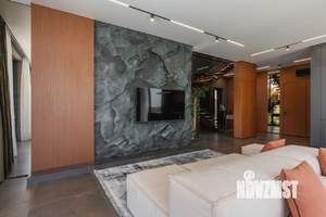 Коттедж 240м², 2-этажный, участок 5 сот.  
