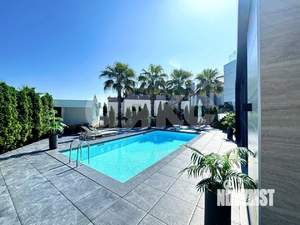 Дом 840м², 3-этажный, участок 10 сот.  