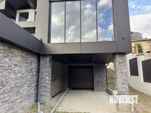 Дом 520м², 3-этажный, участок 6 сот.  