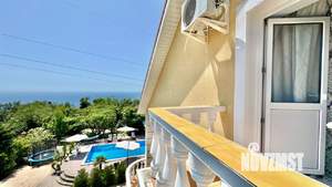 Дом 300м², 3-этажный, участок 13 сот.  