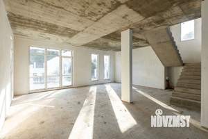 Дом 198м², 2-этажный, участок 4 сот.  