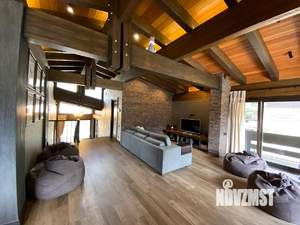 Дом 289м², 3-этажный, участок 6 сот.  