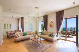 Дом 540м², 3-этажный, участок 9 сот.  
