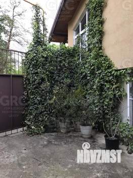 Дом 450м², 3-этажный, участок 9 сот.  