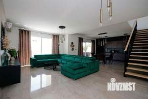 Дом 180м&sup2;, 2-этажный, участок 7 сот.  