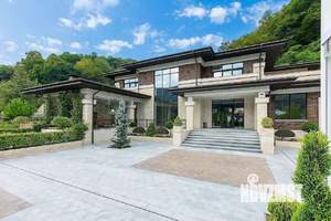 Дом 450м², 2-этажный, участок 10 сот.  