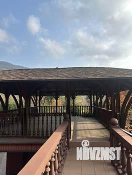 Дом 378м², 3-этажный, участок 11 сот.  