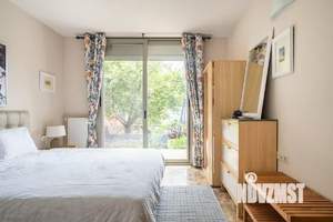 Дом 190м², 3-этажный, участок 8 сот.  