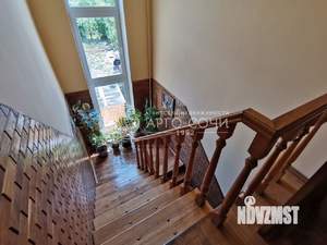 Дом 286м², 3-этажный, участок 10 сот.  