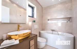 Дом 250м², 2-этажный, участок 5 сот.  