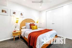 Коттедж 220м², 2-этажный, участок 7 сот.  