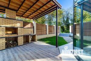 Коттедж 297м², 3-этажный, участок 7 сот.  