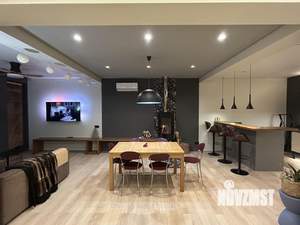 Коттедж 250м², 3-этажный, участок 2 сот.  