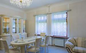 Дом 620м², 3-этажный, участок 10 сот.  