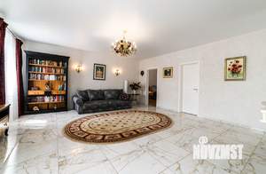 Коттедж 400м², 3-этажный, участок 4 сот.  