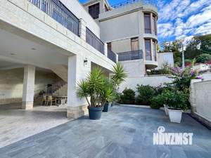 Дом 539м², 2-этажный, участок 5 сот.  