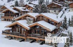 Дом 180м², 2-этажный, участок 7 сот.  