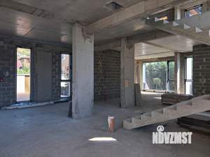 Коттедж 330м², 2-этажный, участок 5 сот.  