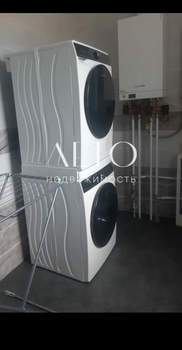 Дом 293м&sup2;, 3-этажный, участок 12 сот.  