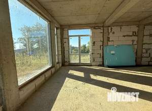 Дом 215м&sup2;, 8-этажный, участок 4 сот.  