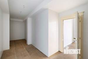 Дом 360м², 3-этажный, участок 6 сот.  