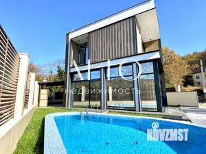 Дом 297м², 3-этажный, участок 8 сот.  