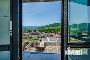 Коттедж 288м², 3-этажный, участок 5 сот.  