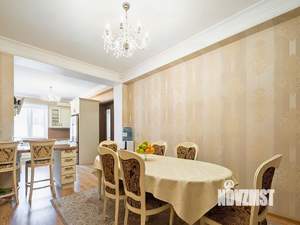 Дом 270м², 2-этажный, участок 8 сот.  