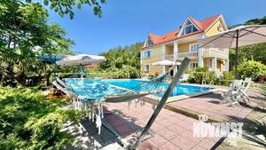 Дом 300м², 3-этажный, участок 13 сот.  