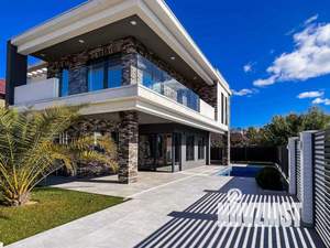 Дом 240м², 2-этажный, участок 4 сот.  