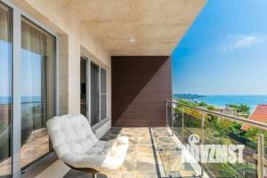 Дом 285м², 3-этажный, участок 8 сот.  