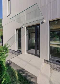 Дом 180м², 2-этажный, участок 5 сот.  