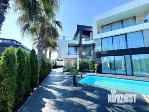 Дом 840м², 3-этажный, участок 10 сот.  