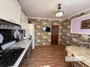 Дом 270м², 2-этажный, участок 4 сот.  