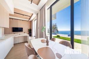 Дом 200м², 2-этажный, участок 6 сот.  