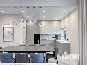 Дом 230м², 3-этажный, участок 3 сот.  