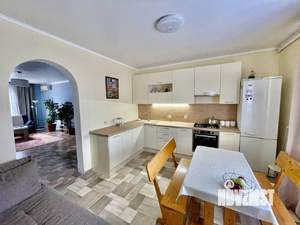 Дом 352м&sup2;, 3-этажный, участок 4 сот.  