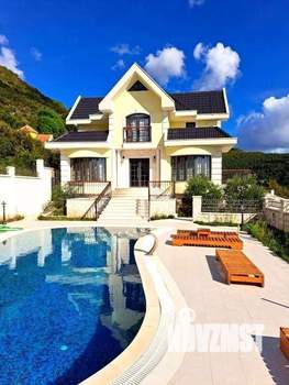 Дом 210м², 2-этажный, участок 6 сот.  