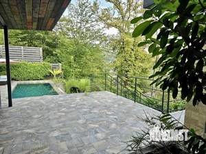 Дом 200м², 2-этажный, участок 10 сот.  