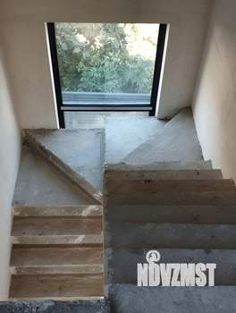 Коттедж 274м², 2-этажный, участок 6 сот.  