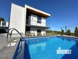 Коттедж 182м², 2-этажный, участок 4 сот.  