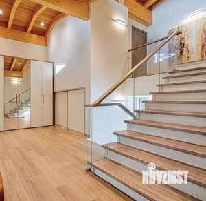 Дом 300м², 2-этажный, участок 6 сот.  