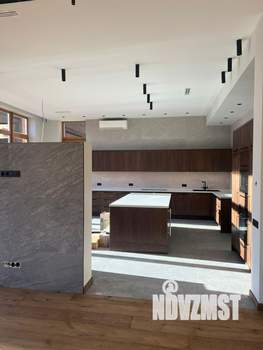 Дом 500м², 2-этажный, участок 11 сот.  