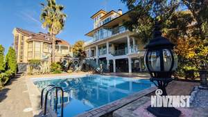 Дом 400м&sup2;, 3-этажный, участок 16 сот.  