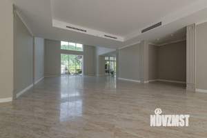 Дом 1500м&sup2;, 3-этажный, участок 30 сот.  